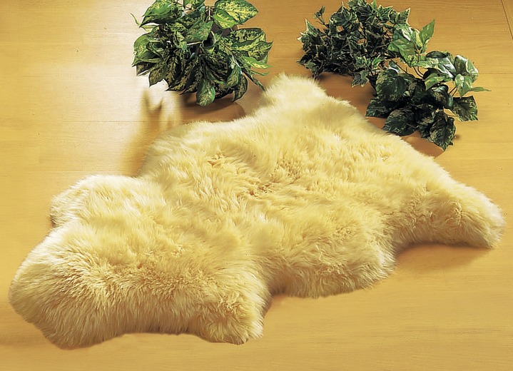 Klassisch - Baby-Lammfell aus hochwertigem Merino-Lammfell, in Farbe GOLD-BEIGE Ansicht 2