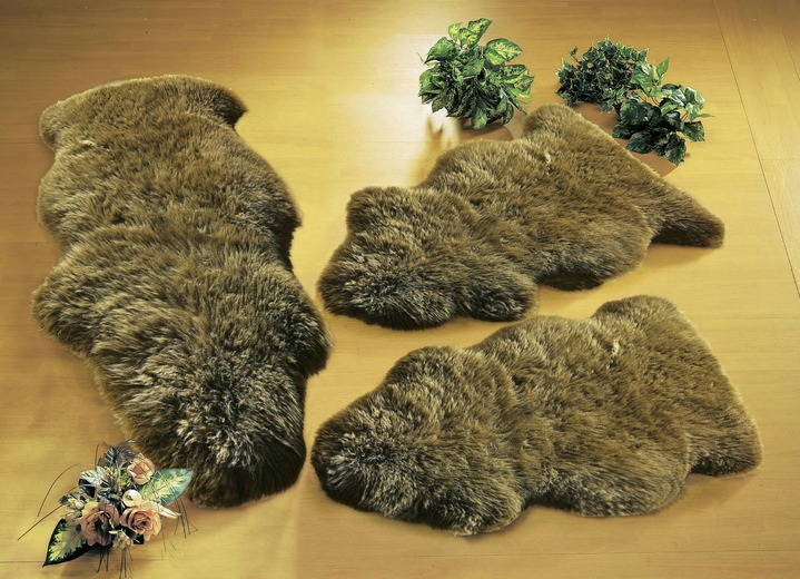 Bettumrandungen - Bettumrandung aus echtem Lammfell in Tierform, in Farbe BRAUN Ansicht 2