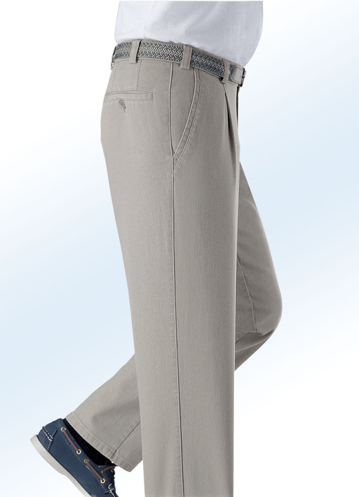 Herrenmode - Unterbauch-Jeans mit Bundfalten in 3 Farben, in Größe 024 bis 060, in Farbe BEIGE Ansicht 1