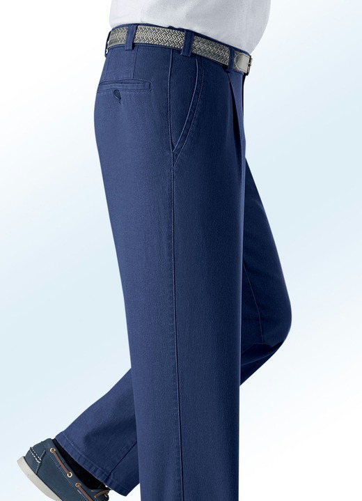 Herrenmode - Unterbauch-Jeans mit Gürtel, in Größe 024 bis 060, in Farbe JEANSBLAU