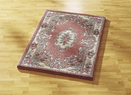Klassisch - Handgetuftete Brücken und Teppiche – Farbe ROSÉ – Ansicht  Klassisch - Handgetuftete Brücken und Teppiche, in Größe 111 (Brücke, 60x 90 cm) bis 325 (Bettumrandung, 3-teilig), in Farbe BLAU – Farbe ROSÉ – Ansicht