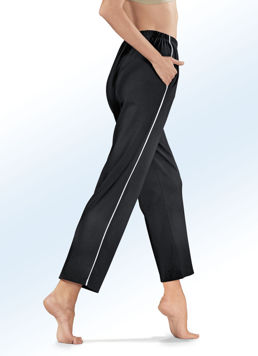 Hosen - Hose für Sport und Freizeit Ansicht 3 Hosen - Hose für Sport und Freizeit, in Größe 018 bis 058, in Farbe BROMBEERE Ansicht 3