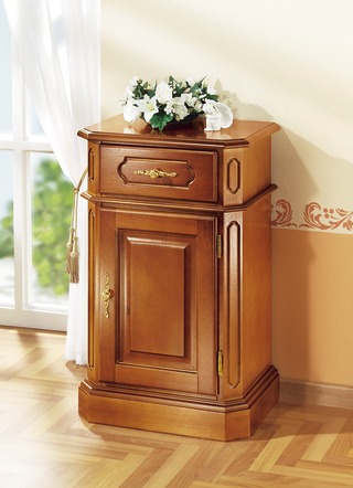 Sideboards & Kommoden - Kommode, 1-türig, mit goldfarbenen Metallgriffen, in Farbe KIRSCHBAUM