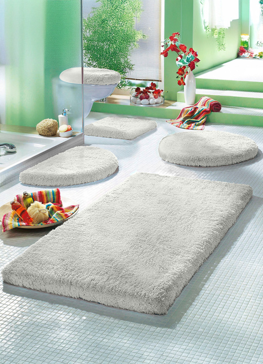 Badgarnituren - Mesana Badgarnitur mit rutschhemmender Rückseite Ansicht 20 Badgarnituren - Mesana Badgarnitur mit rutschhemmender Rückseite, in Größe 100 (Vorleger halbrund, 50/ 80 cm) bis 112 (Deckelbezug, 47/ 50 cm), in Farbe AUBERGINE Ansicht 20