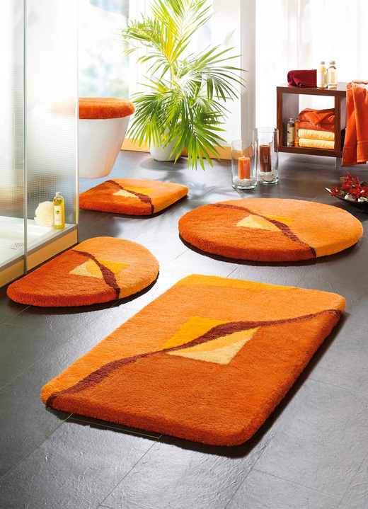 Badgarnituren - Badgarnitur der Marke Kleine Wolke, in Größe 100 (Vorleger halbrund, 50/80 cm) bis 112 (WC-Deckelbezug mit Kordel), in Farbe BLAU Ansicht 6