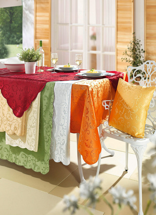 Tischdecken - Pflegeleichte Tischdekoration für drinnen und draußen, in Größe 130 (Tischdecke, 130/160 cm) bis 404 (2er-Set Kissenbezüge, 40/40 cm), in Farbe CHAMPAGNER – Farbe BEIGE – Ansicht 