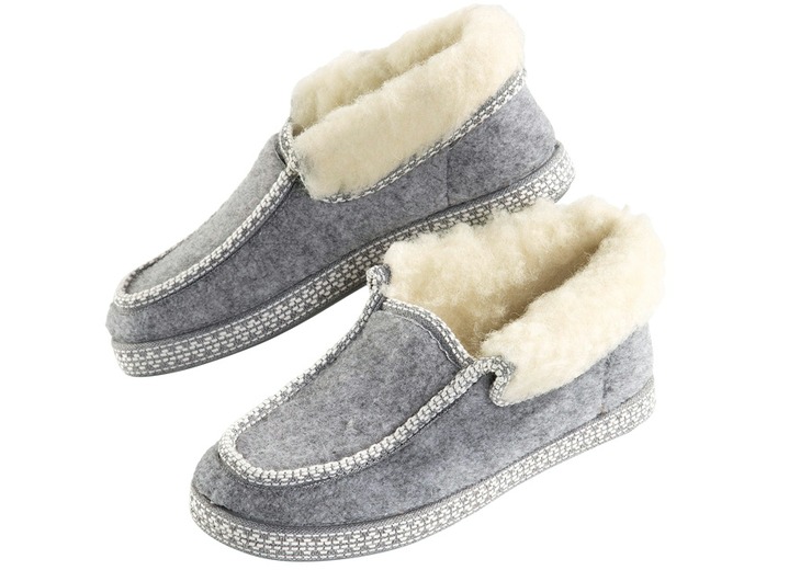 Hausschuhe - Hütten-Hausschuh mit Anti-Rutsch-Gummi-Laufsohle, in Größe 036 bis 042, in Farbe BLAU Ansicht 2