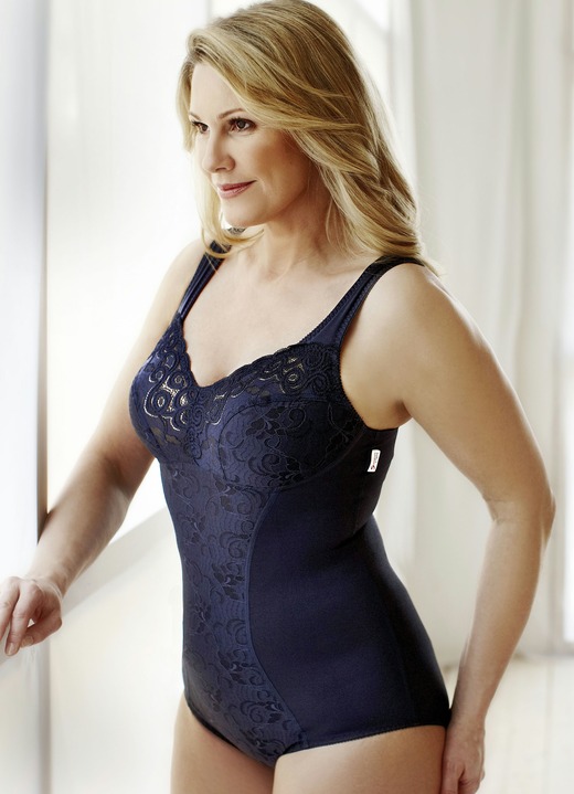 Korseletts - Swegmark of Sweden Hosenkorselett mit Elastikspitze Ansicht 3 Korseletts - Swegmark of Sweden Hosenkorselett mit Elastikspitze, in Größe 075 bis 105, in Cup C, in Farbe WEISS Ansicht 3