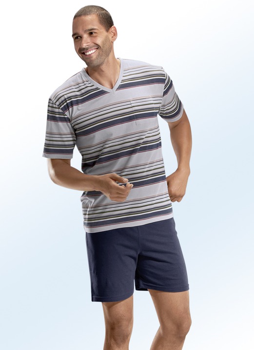 Nachtwäsche - Zweierpack Shortys mit V-Ausschnitt und Brusttasche, in Größe 046 bis 062, in Farbe 1X BEERE, 1X GRAU Ansicht 3