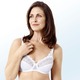 BHs - Triumph-Letizia Bügel-BH mit effektvoller Stickereispitze – Farbe WEISS – Ansicht 1 BHs - Triumph-Letizia Bügel-BH mit effektvoller Stickereispitze, in Größe 075 bis 100, in Cup B, in Farbe WEISS – Farbe WEISS – Ansicht 1