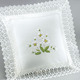 Tischdecken - Raumdekoration mit Gänseblümchen-Stickerei und zarter Häkelspitze, in Größe 130 (Deckchen, 40/ 40 cm) bis 404 (Kissenhülle, 40/ 40 cm), in Farbe WEISS – Farbe WEISS – Ansicht 3