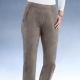Hosen - Trendige, samtweiche Hose, in Größe 018 bis 092, in Farbe TAUPE