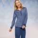 Schlafanzüge & Shortys - Interlock Schlafanzug, Knopfleiste und Bündchen – Farbe INDIGO-HELLBLAU Schlafanzüge & Shortys - Interlock Schlafanzug, Knopfleiste und Bündchen, in Größe 032 bis 050, in Farbe BEERE-ROSA