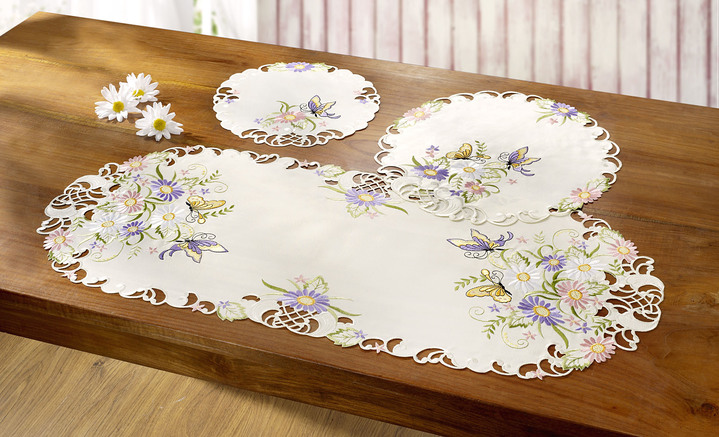 Tischdecken - Tisch- und Raumdekoration mit Blüten und Schmetterlingen, in Größe 101 (Läufer, 30/ 45 cm) bis 404 (Kissenbezug, 40/ 40 cm), in Farbe  Ansicht 1