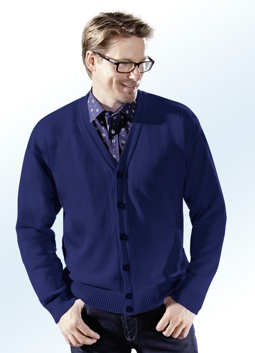 Hemden, Pullover & Shirts - Cardigan mit durchgehender Knopfleiste in 5 Farben, in Größe 044 bis 062, in Farbe BLEU Ansicht 4