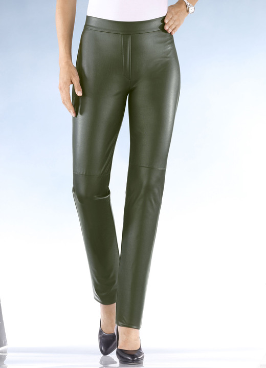 Hosen - Hose aus softem Nappaleder-Imitat, in Größe 018 bis 235, in Farbe OLIV Ansicht 1