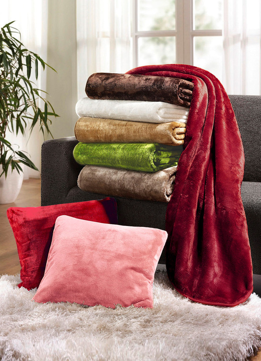 - Premium Cashmere-Feeling Schlafdecken und Kissen, in Größe 185 (Schlafdecke, 130x170 cm) bis 915 (Kissen mit Füllung, 50x 50 cm), in Farbe SAND Ansicht 2