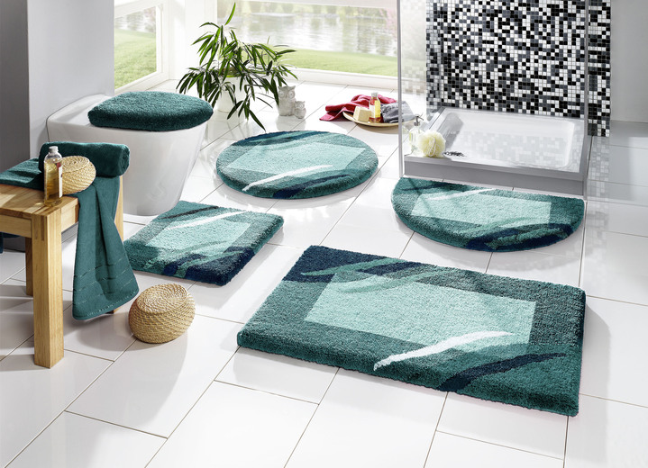 Badgarnituren - Besonders weiche Badgarnitur von Grund Ansicht 5 Badgarnituren - Besonders weiche Badgarnitur von Grund, in Größe 100 (Vorleger halbrd., 50/ 80 cm) bis 112 (WC-Deckelbezug, 47/ 50 cm), in Farbe BEERE Ansicht 5