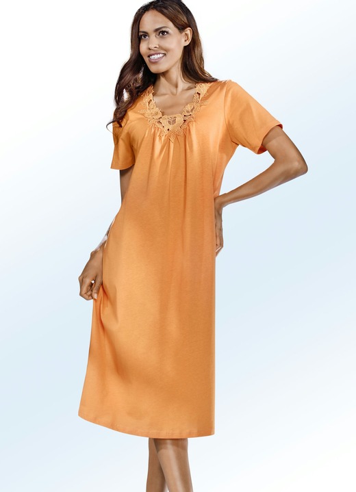 Nachthemden - Zweierpack Nachthemden, Stickereispitze und Raffungen im Vorderteil, in Größe 038 bis 060, in Farbe PINK/ROYALBLAU Ansicht 4