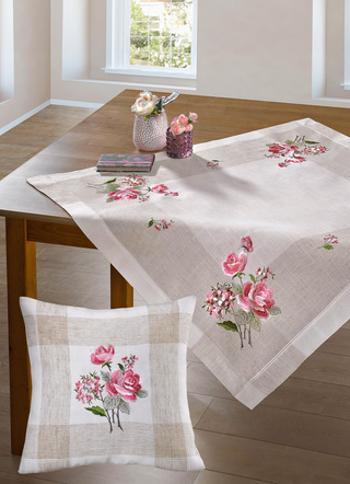 Tisch- und Raumdekoation mit hinreißendem Rosen-Dessin