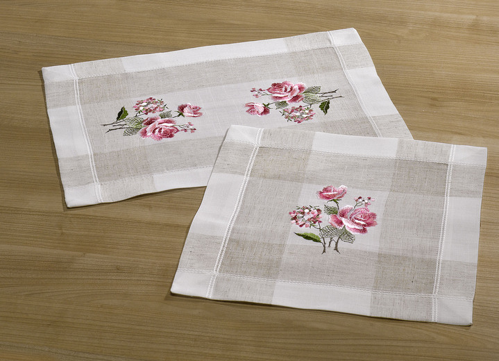 Tischdecken - Tisch- und Raumdekoation mit hinreißendem Rosen-Dessin, in Größe 101 (Deckchen, 35/ 50 cm) bis 404 (Kissenbezug, 40/ 40 cm), in Farbe SEKT-BUNT Ansicht 3