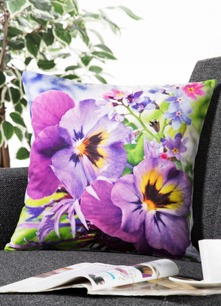 - Kissenbezug mit Stiefmütterchen-Motiv, in Farbe LILA