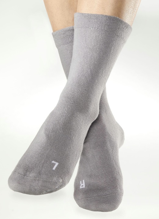 Strümpfe - Dreierpack Bequemsocken, in Größe Schuhgröße 35–37 bis Schuhgröße 44–46, in Farbe GRAU, in Ausführung Weit: Fesselumfang von 23–27 cm Ansicht 1