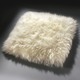 Wohnaccessoires - Merino-Lammfell-Sitzauflage in Tierform – Farbe BEIGE – Ansicht 2 Wohnaccessoires - Merino-Lammfell-Sitzauflage in Tierform, in Farbe NATURWEISS – Farbe BEIGE – Ansicht 2