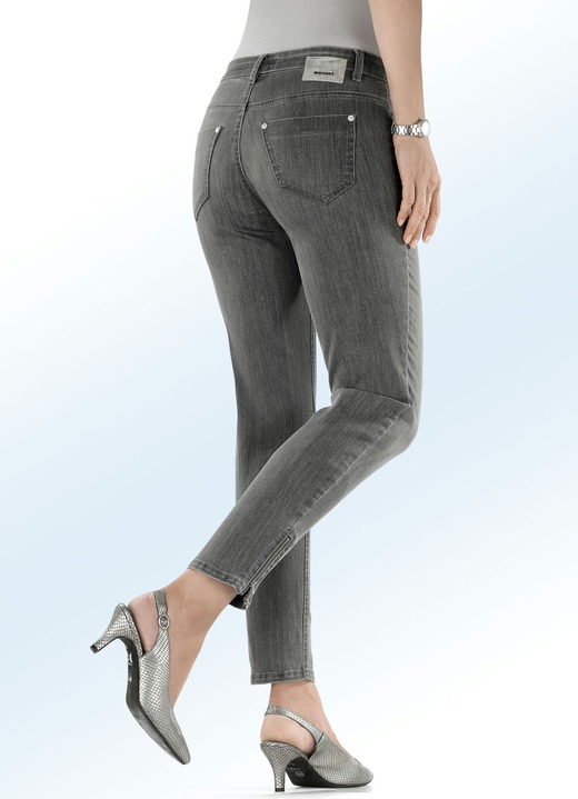 Hosen - Magic-Jeans mit modischen Reißverschlüssen an den Beinabschlüssen, in Größe 017 bis 050, in Farbe GRÜN Ansicht 3