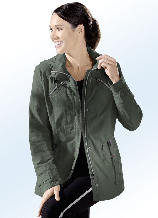 Jacken, Mäntel, Blazer - Jacke mit weitenregulierbaren Ärmelriegeln, in Größe 036 bis 052, in Farbe OLIV Ansicht 1