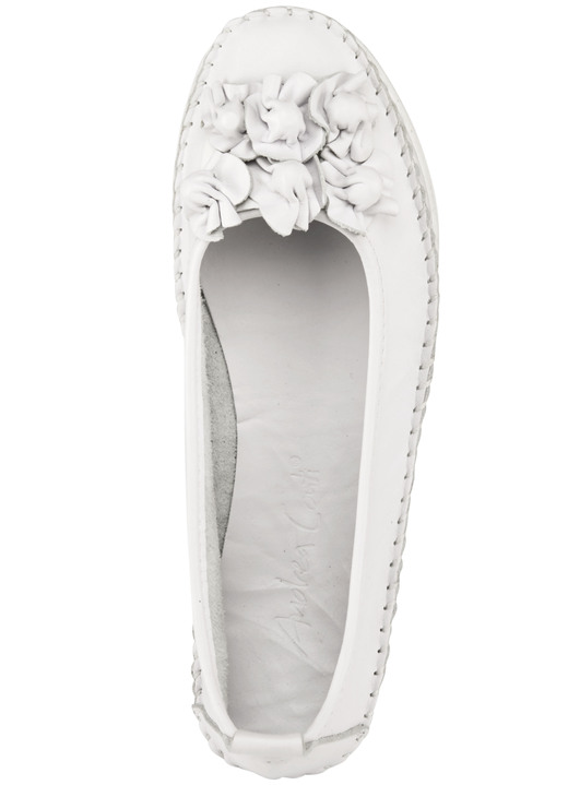 Slipper & Schnürschuhe - Andrea Conti Mokassin-Slipper mit frechen Lederblüten, in Größe 036 bis 043, in Farbe JEANSBLEU Ansicht 5