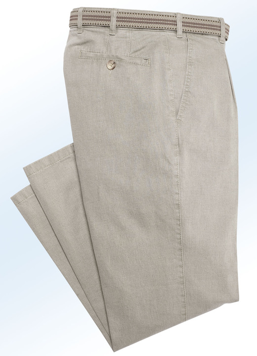 Herrenmode - Unterbauch-Jeans mit Bundfalten in 3 Farben, in Größe 024 bis 060, in Farbe BEIGE Ansicht 3