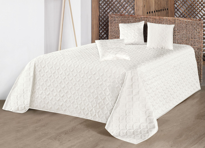 Tagesdecken - Hochwertige Tagesdecke mit wunderschöner Stickerei, in Größe 873 (für Einzelbett, 140x210 cm) bis 924 (Kissenbezug, 40x 80 cm), in Farbe CREME Ansicht 1