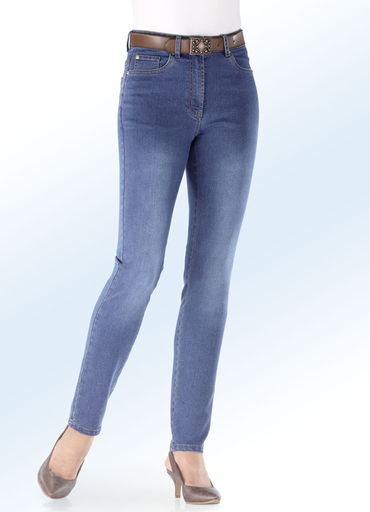 Hosen - Basic-Jeans, in Größe 017 bis 052, in Farbe HELLBLAU Ansicht 3