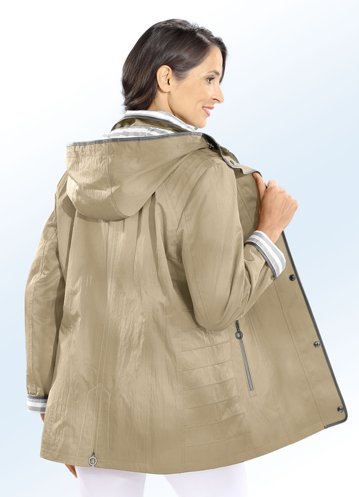 Jacken, Mäntel, Blazer - Jacke mit abnehmbarer Kapuze Jacken, Mäntel, Blazer - Jacke mit abnehmbarer Kapuze, in Größe 040 bis 060, in Farbe BEIGE