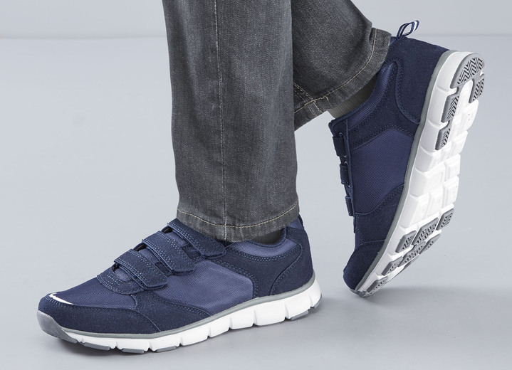 Slipper & Schnürschuhe - Sportliche Herren-Slipper, mit herausnehmbarem Fußbett, in Größe 040 bis 047, in Farbe MARINE Ansicht 2