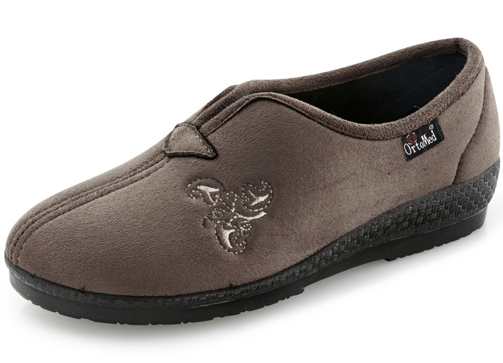 Hausschuhe - Klassische Damen-Hausschuhe, Weite H, mit Stickereizier, in Größe 036 bis 041, in Farbe BORDEAUX Ansicht 3