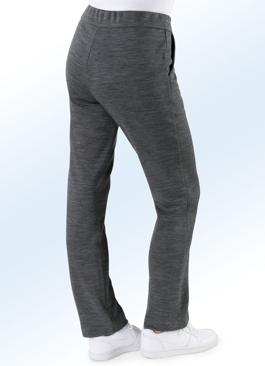 Freizeithosen - Kurhose von „Athlet“ in 6 Farben Ansicht 6 Freizeithosen - Kurhose von „Athlet“ in 6 Farben, in Größe 019 bis 054, in Farbe JEANSBLAU Ansicht 6