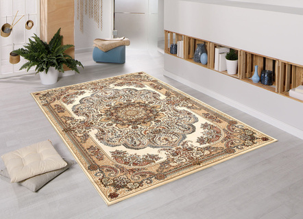 Brücken, Galerie und Teppiche im orientalischen Stil