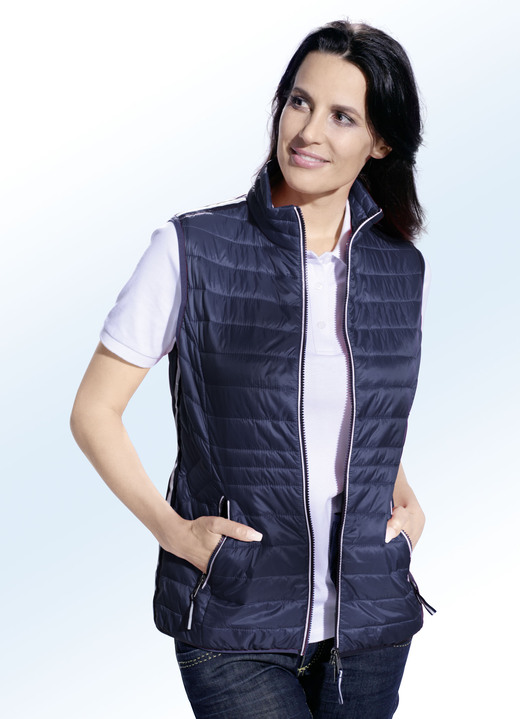 Jacken, Mäntel, Blazer - Funktionsweste mit Kontrastpaspelierungen, in Größe 034 bis 052, in Farbe NATURWEISS Ansicht 3