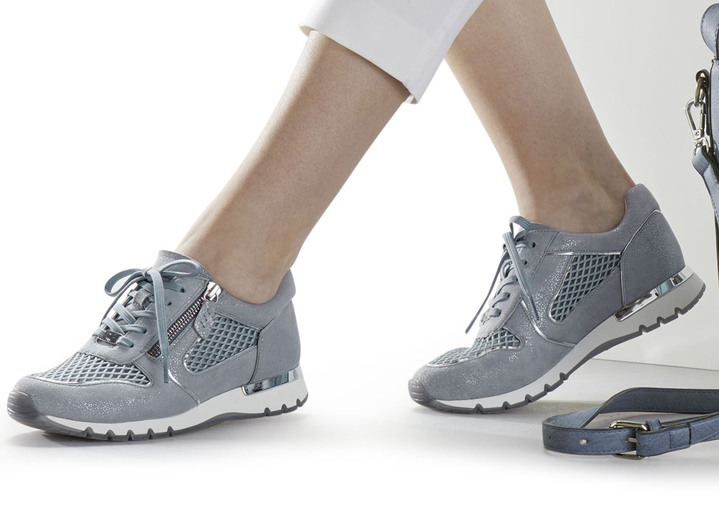 Komfortschuhe - Caprice, schicke Damen-Sneaker, Weite H, mit herausnehmbarem Fußbett, in Größe 036 bis 042, in Farbe JEANS Ansicht 2