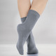 Strümpfe - Fünferpack Socken mit  druckfreiem Bund, in Größe 1 (Schuhgr. 35-38) bis 2 (Schuhgr. 39-42), in Farbe 5X WEISS – Farbe 3X BORDEAUX, 2X GRAU MELIERT – Ansicht 2