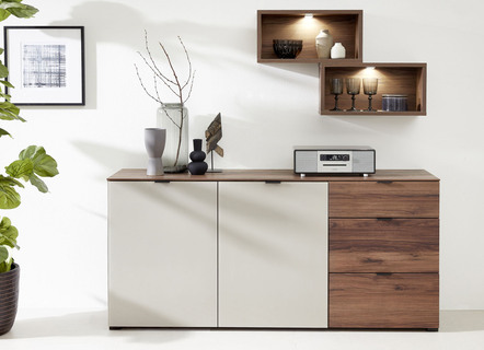Sideboard mit Softclose und Selbsteinzug