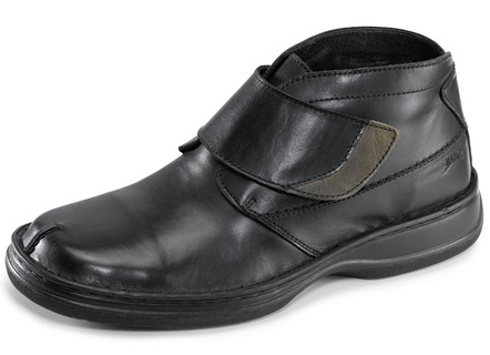Boot mit verstellbarer Klettspange