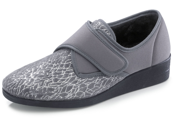 Hausschuhe - Laurina, klassische Damen-Klettschuhe, mit elastischem Samt, in Größe 036 bis 042, in Farbe BORDEAUX Ansicht 6