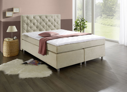 Boxspringbett mit Topper