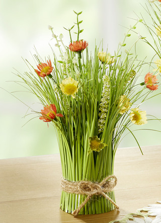 Frühlingsstrauß in natürlichen Farben
