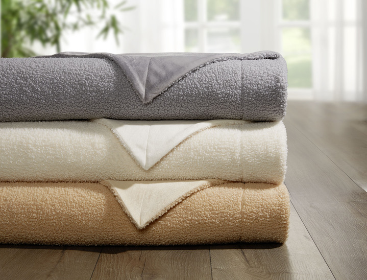 Decken - Decken und Kissen mit flauschig weicher Teddy-Vorderseite, in Größe 205 (Wohndecke, 130x170 cm) bis 905 (Kissenbezug, 48x 48 cm), in Farbe CAMEL Ansicht 3