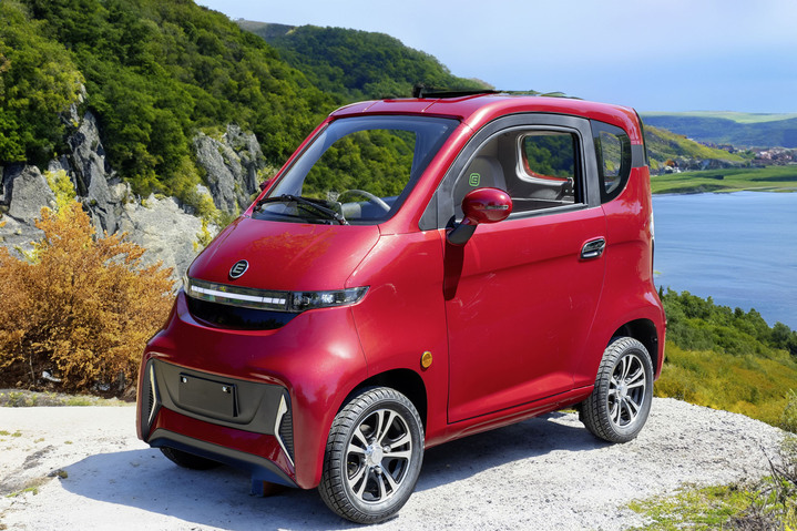 Mobilität - Kabinenroller, 4-Rad, in Farbe BORDEAUX Ansicht 1