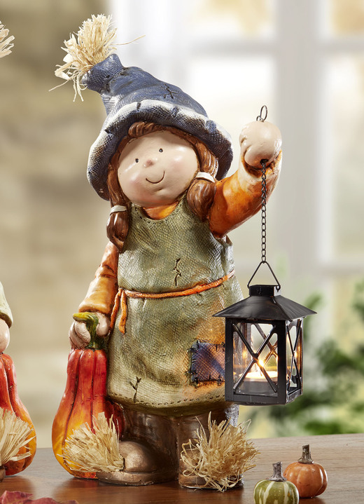 Wohnaccessoires - Herbstkinder mit Kürbis und Laterne, in Farbe BLAU-ORANGE-GRÜN, in Ausführung Herbstjunge Ansicht 3